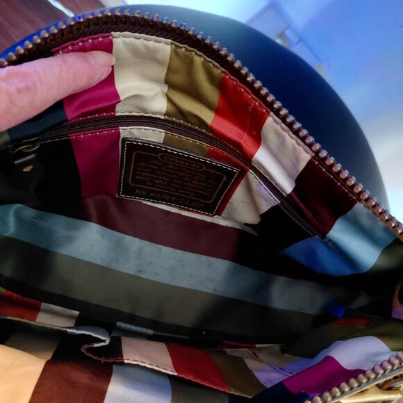 COACH 11127 Vintage Legacy Shoulder Bag - Picture 4 of 9